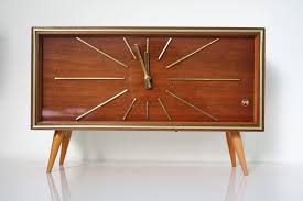 Mid Century Mantel Clock From Weimar Uhren 1950s For Sale At Pamono Mid Century Modern Clocks Mid Century Furniture Mid Century Decor Working mid century modern floor clock.