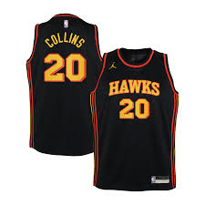 He began his design career with a professional degree in architecture (academic. Atlanta Hawks Jordan Statement Swingman Trikot John Collins Jugendliche