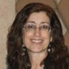 Elizabeth Medici's Instagram, Twitter & Facebook