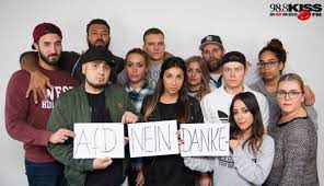 Einmal quer durch die clubszene berlins. 98 8 Kiss Fm 988kissfm Twitter
