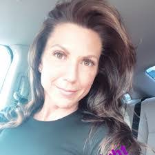 Amanda Senter's Instagram, Twitter & Facebook