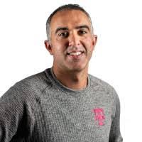 Dara Sadri's Instagram, Twitter & Facebook