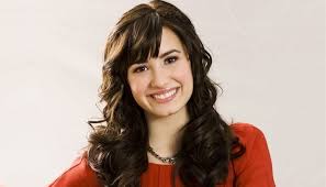 She drives up her fame with her music video. 10 Most Beautiful Female Singers In The World 2021 Wonderslist