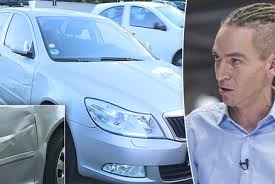 Na internetové fórum tehdy nové strany napsal, že by se nebránil „muslimské evropě. The Pirate Bartos Was In His Company Car The Bus Has Hit Him