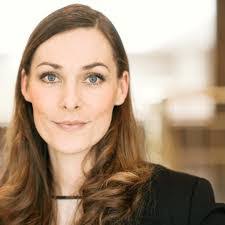 Dora Grimm's Instagram, Twitter & Facebook