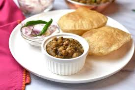 You can also taste this amazing chole bhature near kake da. 12 Best Chole Bhature Places In Bangalore For 2020