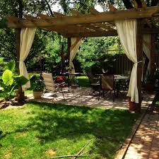 40 Ideen Fur Pergola Im Garten Guter Sonnen Und Sichtschutz Aus Holz Gartengestaltung Pergola Selber Bauen Garten