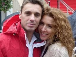 Mircea badea la genul feminin (o nebuna se cearta cu politia) razi de mori. Ce Studii Are Iubita Lui Mircea Badea Carmen BrumÄ A Urmat DouÄ Licee In AcelaÈi Timp