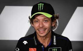 Przetwarza twoje dane, w szczególności w celu przedstawiania ci ciekawych ofert (w tym o przysługujących ci prawach oraz polityce marketingowej naszej grupy). Motogp Valentino Rossi Unterzeichnet Vertrag Bei Petronas