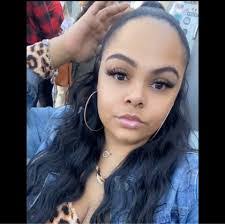 Kelly Tyra's Instagram, Twitter & Facebook