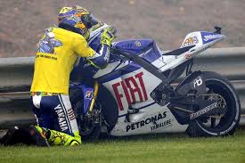 Simple and easy to use valentino rossi wallpapers hd 6. Valentino Rossi Wallpaper Hd Posted By John Peltier