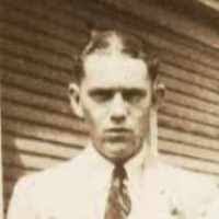 Maurice Bloom's Instagram, Twitter & Facebook