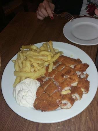 San Jacobo con patatine / con papas: fotografía de Restaurante Bar Leon, Granada - Tripadvisor