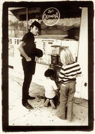 Tom Waits On The Other Side Of The World Imgur Photo Toms Waiting