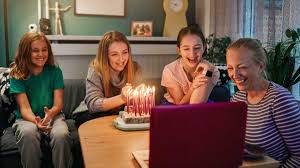 Birthday Dinner Los Angeles Covid Life During Social Distancing 15 Ideas For A Teen Birthday Party Mom Com