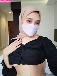 CamillaReese  HijabCamilla Nude Leaked OnlyFans Photo 10 - Fapello