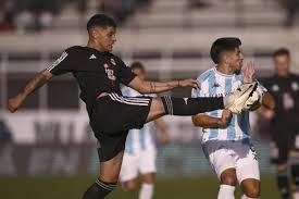 ¡Batacazo! Riestra Hunde a Atlético Tucumán: ¿Penal Polémico? - Imagen ilustrativa del artículo