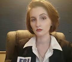 A very happy anniversary to my favorite show, the X-Files 👽🤍 It's time to  get out the Agent Scully cosplay again soon.