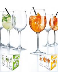 The aperifit ritual born in veneto sees the aperol spritz served with some traditional snacks called ''cicchetti'', small dishes that usually include tiny sandwiches, plates of olives and tiny portions of local dishes. Aperolglas Aperolglaserauswahl Pdf Mit Logo Bedrucken Oder Gravieren