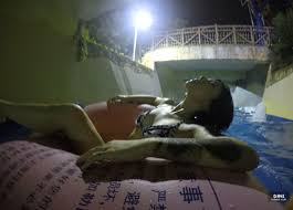 舌尖上的菊花：情色视频在线观看