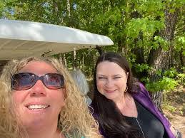 Amy Petersen's Instagram, Twitter & Facebook