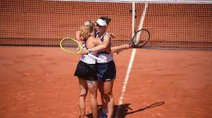 The czech pair won the last four games and sealed the match with siniakova's final backhand winner. Barbora Krejcikova Aims For Roland Garros Sweep With Good Friend Katerina Siniakova By Her Side