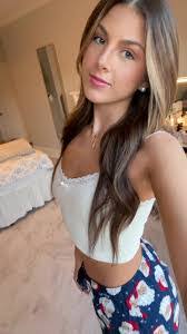 Stella Waller's Instagram, Twitter & Facebook