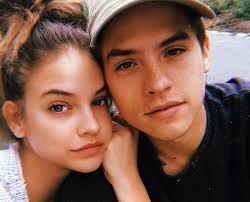 Exit lili reinhart, cole sprouse found in ari fournier the ideal girlfriend he was first pictured with in march 2021 on the streets of vancouver, canada. Arquivo Para Cole Sprouse Jetss