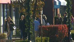 Is garden city new york wealthy? Shoppers Travel Near And Far For Garden City Center S Black Friday Deals Wjar