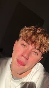 Connor Sunlight Glistens