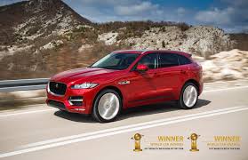 Noul bentley bentayga speed este pus în mișcare de un motor w12 de 6.0 litri, care produce 635 de cai putere și un cuplu de 900 nm. Jaguar F Pace A Fost Recunoscut Cel Mai Bun Automobil In Lume