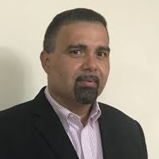 Luis Puga (@LuisPuga10)