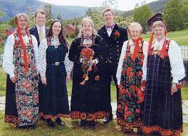 Some processions include horses, with the man in front and the bride. Norwegian Wedding These Are Bunads Of The Old Style Of The Hallingdal Area At The Top Of The Norwegian Clothing Norwegian Wedding Traditional Wedding Attire
