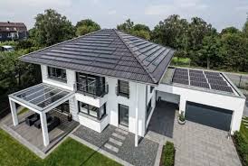 Architektur Haus Das Haus Mit Solarmodulen Ms 5 2power Auf Dem Dach Architektur Haus Fassade Haus Haus Moderne Hauser