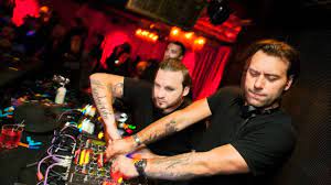 2012 was a momentous year for dance music, as many of the scenes biggest names garnered international attention. Sebastian Ingrosso Steve Angello Alesso Eclipse Why Am I Doing This Youtube