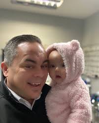 Kiddies always brightening the chilly days 🥶 🐻 🩷 • HAPPY MONDAY •  #KidsAreTheBest #HealthWithAHumanTouch