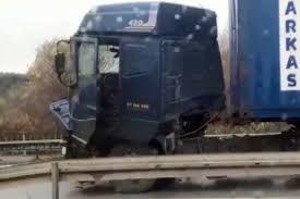 Bursa'da kazaya iki farklı tir karıştı. Bursa Da Iki Tir Carpisti Kilometrelerce Arac Kuyrugu Olustu Bursada Bugun Bursa Bursa Haber Bursa Haberi Bursa Haberleri Bursa