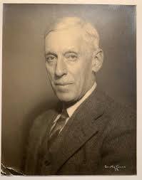 Mabel Holden's Instagram, Twitter & Facebook