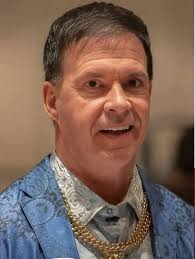 Buong pagmamalaki na ipinahayag ng CEO ng Monster Energy na si Hilton  Schlosberg na tatanghalin ang Filipina Tennis Star champ na si Alex Eala  bilang " hinaharap na Reyna ng tennis", Hindi