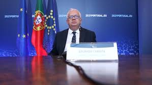 Eduardo arménio do nascimento cabrita (26 eylül 1961, barreiro ) portekizli hukuk uzmanı ve politikacı, 26 kasım 2015'ten bu yana başbakan antónio costa kabinesinde bakan yardımcısı olarak görev yapıyor. Sandra Neves Vai Assumir Presidencia Da Siresp Fora De Campo Jornal Record