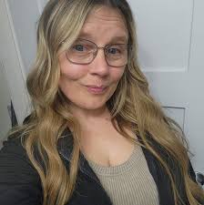 I am in search of a new hair stylist. Looking for someone who has  experience with curly hair.