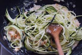 Schnelle Low Carb One Pot Pasta Mit Lachs Sahne Sauce Rezept Lachs Mit Sahnesauce Pasta Mit Lachs Pot Pasta