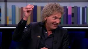 In 2018 stelde esquire honderd vragen aan de man. Matthijs Van Nieuwkerk Krijgt Fonkelnieuwe Titel Vriend Van Het Boek Youtube