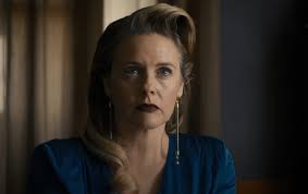 Ka Tirihia e 'Kaiwhakahaere' te Whakaahua Tuatahi A Alicia Silverstone