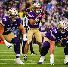 The Huskies are going bowlin', baby!    #universityofwashington  #gohuskies #collegefootball #seattle #uwfootball #purplereign