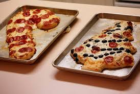 Christmas Pizzas Our Family Tradition And Carried On By Our Children Much Of The Time Is Pizza On Christmas Christmas Food Christmas Cooking Christmas Pizza