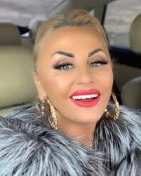 Gwiazda nagle zjechała z drogi i uderzyła w betonowy przepust. Polubienia 62 7 Tys Komentarze 549 Dagmara Kazmierska Queen Of Life 77 Na Instagramie Dzien Dobry Sa Tac Women Beautiful Women Beautiful