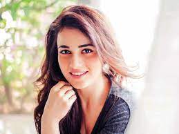 Radhika, who rose to popularity for playing the role of ishaani. Actress Radhika Madan Revealed She Was Asked To Undergo Surgery Before Entering Bollywood Bollywood Gulf News