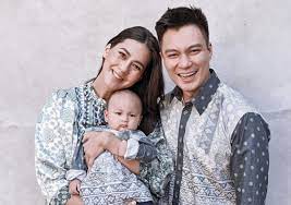 Check spelling or type a new query. Isteri Baim Wong Hamil Anak Kedua