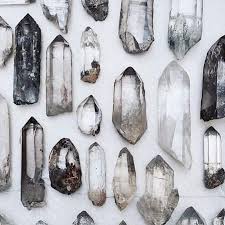 Healing Crystals In Wedding Clear Quartz Read More On The Marrygrams Blog Crystals Witch Aesthetic Stones And Crystals